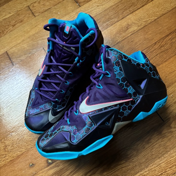 Mens Nike Lebron Shoes 11 ‘Hornets’ - Picture 3 of 9